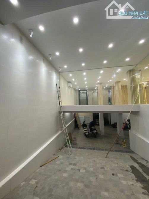 PHÂN LÔ ĐỖ QUANG CẦU GIẤY 7 TẦNG 95m MT 7.5m GARA Ô TÔ THANG MÁY NHẬP VIEW VƯỜN HOA 36 TỶ - 2