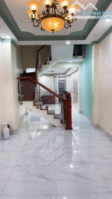 Gấp bán nhà Thủ Đức, 4 tầng, dt 60m2, giá 6 tỷ, gần Đặng Văn Bi. - 2