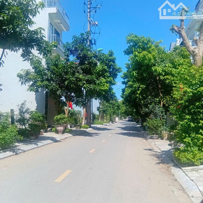 Cần bán đất dịch vụ trôi , dt 67m , mặt tiền 4,85m, view nhìn biệt thự lideco - 2