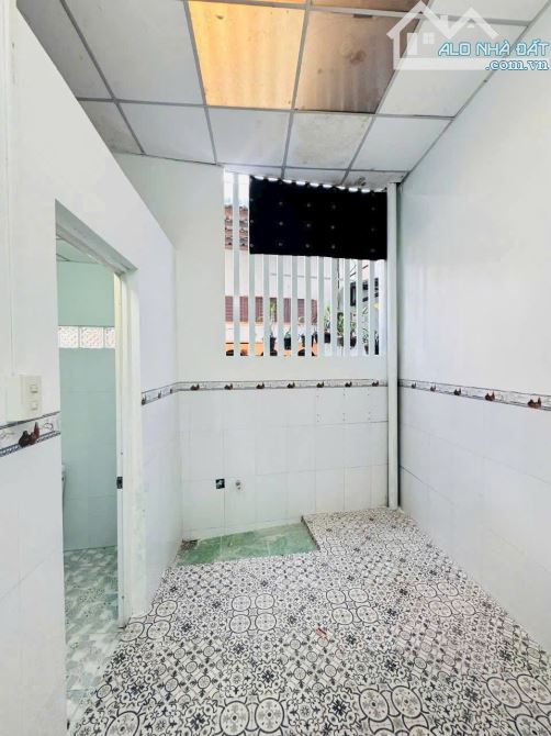 Nhà ngộp bán gấp ở Tân Thông Hội-Củ Chi. DT 92m2, giá 950 triệu 💸 . SHR. - 2