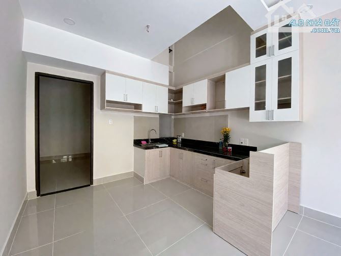 NHÀ MỚI - HẺM XE HƠI - 52M2 - GẦN EMART PHAN VĂN TRỊ - CHỈ NHỈNH 5 TỶ - 2