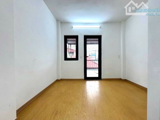 Bán nhà Nguyễn Như Đổ hàng xóm Văn Miếu, Dt 29m2, 5t, mt 3.7m, ở ngay. - 2
