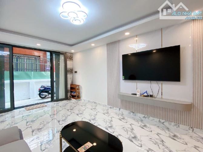 Bán nhà Tân Bình gần MT đường Nguyễn Trọng Tuyển 40m 3 tầng chỉ 6.15 tỷ - 2