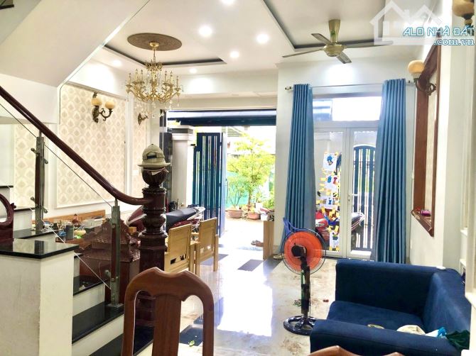 BÁN NHÀ 4 TẦNG KHU PHÂN LÔ - 61M2 4PN - LÊ VĂN VIỆT LÀNG TĂNG PHÚ - CHỈ 8.1 TỶ - 2