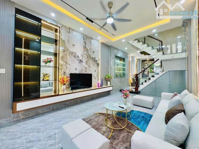 Bán nhà 1 trệt 2 lầu đường Phan Đăng Lưu - Ngã Ba Sở Gà - 2