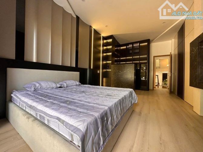Bán nhà 3 tầng mặt tiền Trưng Nữ Vương - 2