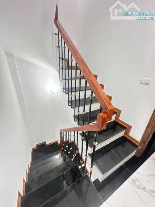 Nhà dòng tiền Quan Nhân bán gấp - 2
