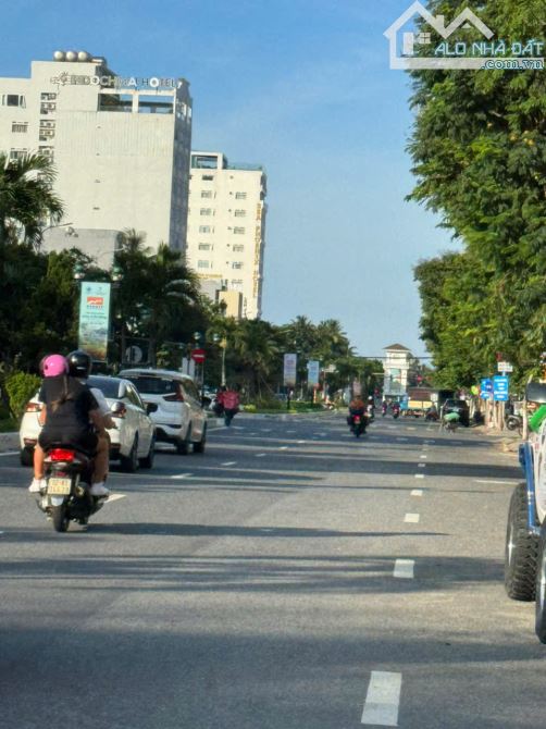 + Mỹ khê, Bán nhà 2 tầng mặt tiền đường phan Tứ, trục đường ẩm thực và phố tây đi bộ, khu - 2