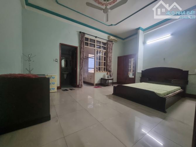 Mặt tiền Lý Thường Kiệt, ngay vòng xoay, 5 tầng, 4.3x36, giảm mạnh 3 tỷ chỉ còn 42,3 tỷ. - 2