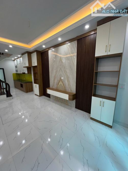 Ô tô đỗ nhà đẹp 37m2 trung tâm Yên Nghĩa - 2