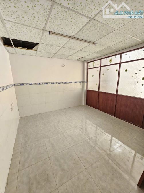 Nhà mặt tiền Nguyễn Đức Thiệu, P Dĩ An, Tp Dĩ An - 2