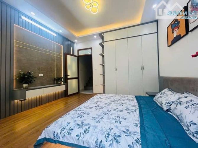 Bán nhà phố Nam Dư, 3 bước chân ra Ô tô tránh, 35m2, 5.9 tỷ - 2