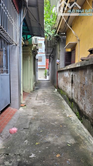 Tân Hà, Duyên Hà (giữa Ngũ Hiệp và Đông Mỹ) DT: 113m đất, MT: 5.7m, giá 8.25 tỷ, ngõ thông - 2