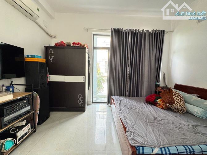 Bán Nhà Mặt Tiền Hẻm 274 Nguyễn Văn Tạo Đường 8m. - 2