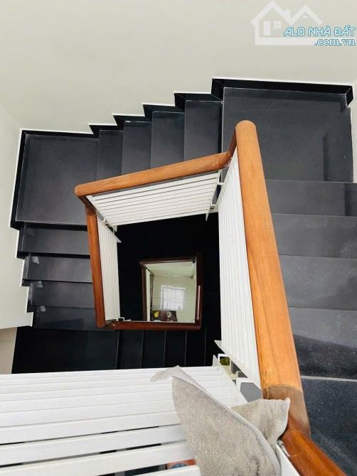 Bán nhà 1T2L mới đẹp, khu phân lô đồng bộ, ngay kế bên trường Hoa Lư - TNPB, Quận 9 - 2