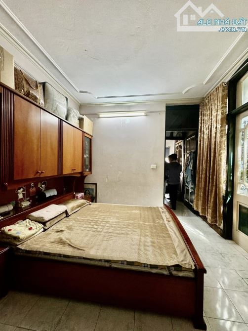 Bán nhà mặt phố Hồ Đắc Di - Đống Đa 55m2 giá 30 tỷ vỉa hè kinh doanh đỉnh, view hồ - 2