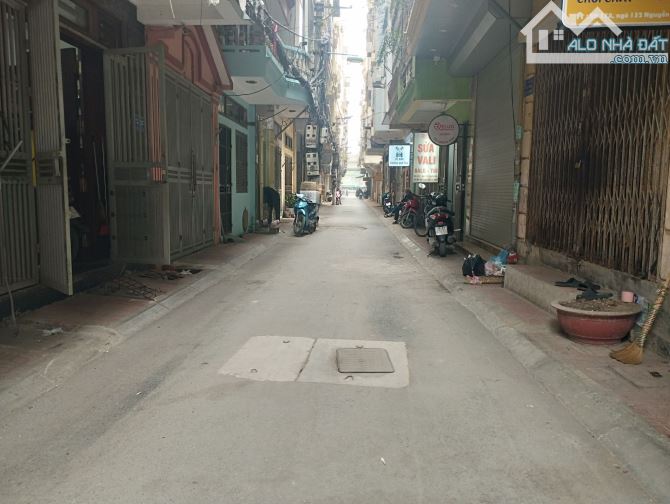 Bán nhà phân lô NGUYỄN XIỂN, vỉa hè oto - 2 mặt ngõ thoáng, KINH DOANH ĐỈNH 55m2 chỉ 17,8T - 2