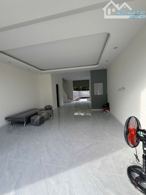 Cần bán nhanh giảm còn 1 tỷ 280 Cần bán NHÀ 1 TRỆT 1 LẦU MỚI TINH SÁT CỔNG KCN ĐẤT ĐỎ BRVT - 2
