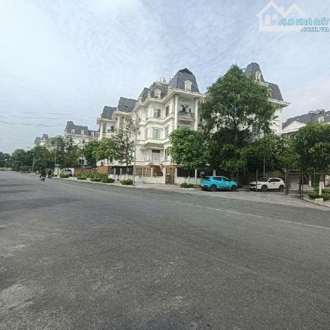 Bán đất Lai Xá Lô Góc 3 thoáng  Phân Lô, 7 chỗ vào đất 41m2 nhỉnh 6 tỷ - 2