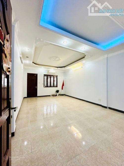 BÁN GẤP GIẢM 2.5 TỶ - HẺM XE TẢI - SÁT MT LÊ QUANG ĐỊNH - 3 TẦNG - 4PN - CHỈ 12.4 TỶ - 2