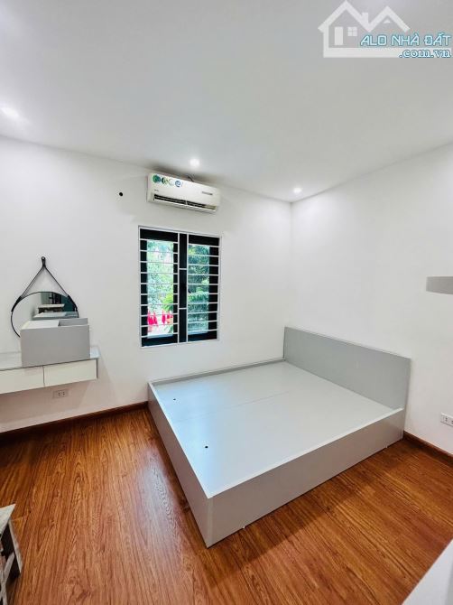 Hoàng Sâm, Cầu Giấy, khu phân lô quân đội, 2 thoáng, 7.35 tỷ - 2