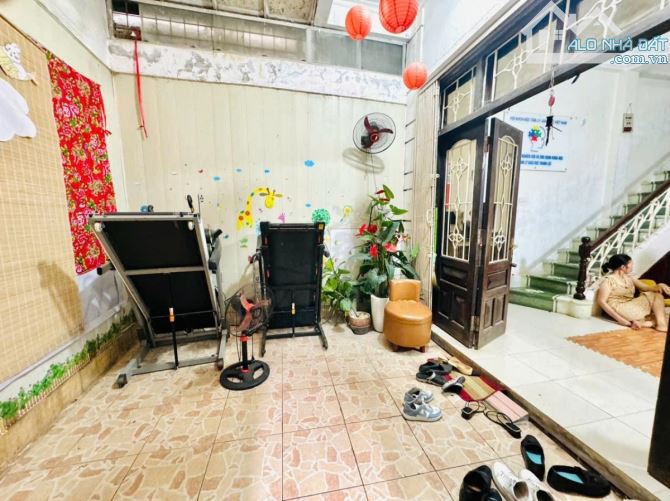 TÔN THẤT TÙNG-ĐỐNG ĐA-NHÀ PHÂN LÔ-3 THOÁNG-4 TẦNG 4 NGỦ-60M RA Ô TÔ TRÁNH-9.95 TỶ - 2