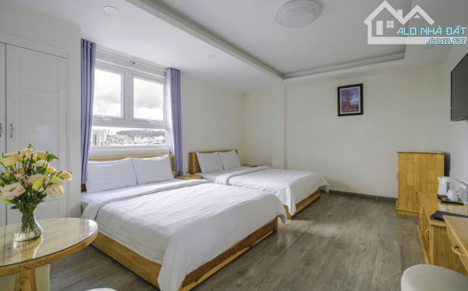 bán khách sạn trung tâm  đẹp đà lạt cách hồ chỉ 600m giá 44 tỉ - 2