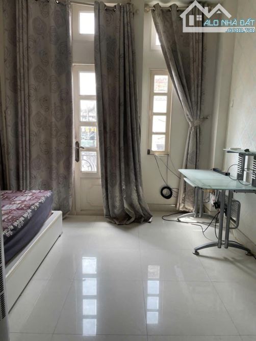 Nhà đẹp Lê Văn Sỹ, Q3 đang cho thuê 17tr, 3PN to, 92m2 ngang 4.3m nhỉnh 12 tỷ - 2