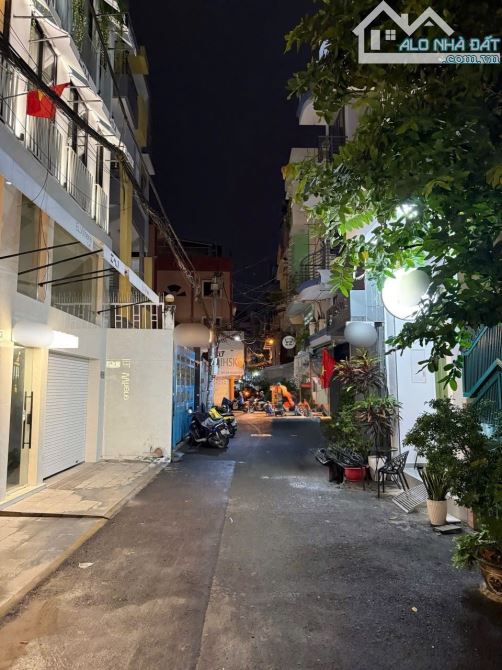 Bán nhà đẹp Q1 giá rẻ, Trần Hưng Đạo Full nội thất, DTSD 40m2, Sổ hồng riêng giá 4,65ty - 2