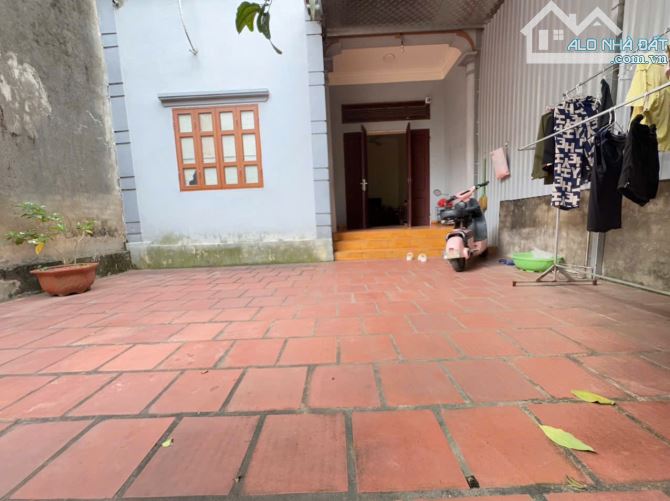 Bán nhà 2 tầng thôn Hoà Bình (Tổ 1, Chi Đông cũ), xã Quang Minh. Gần KCN Quang Minh - 2