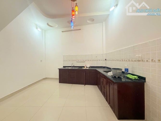HẠ GIÁ 500 TRIỆU-NGAY NGÃ 4 HÀNG XANH-HXH 7 CHỖ-70M (5x14) 4 TẦNG-Giá 12,5 tỷ - 2