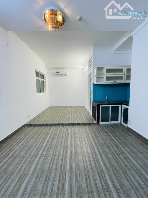 Bán căn hộ studio chung cư H2 Hoàng Diệu Quận 4 sổ riêng chỉ 2 tỷ 450 - 2
