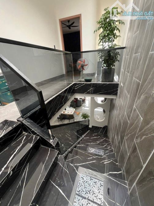 Bán nhà góc 2 mặt tiền sổ riêng thổ cư p. Tân Mai - 2