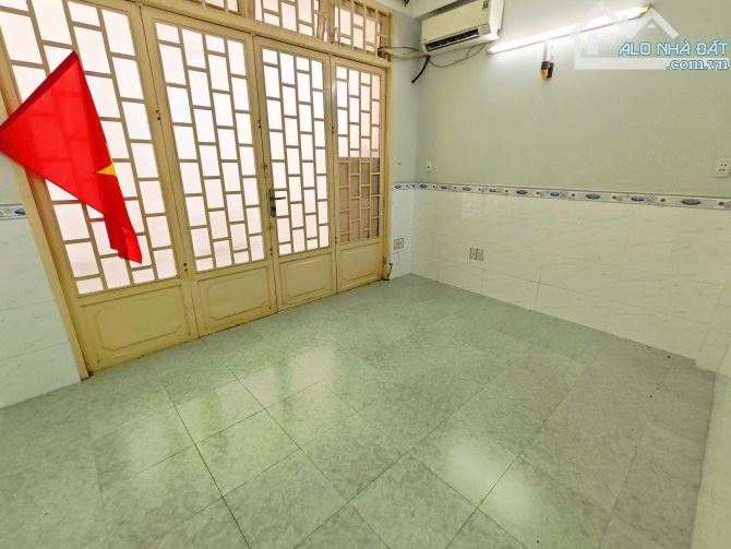BÁN NHÀ LÊ VĂN SỸ, SÁT MT QUẬN 3, 31M2, 4 TẦNG, KO LỖI PHONG THUỶ, BAN CÔNG, NHÀ ĐẸP Ở NGA - 2