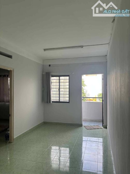 C/c 10A Trần Nhật Duật, Tân Định, Quận 1: 60m2, 2p ngủ 9.5tr/th - 2