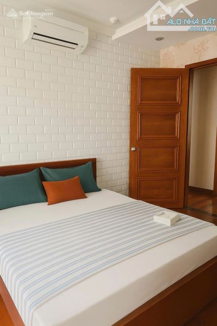 BÁN NHANH CĂN HỘ NEW SAIGON – 126m², FULL NỘI THẤT GỖ TỰ NHIÊN – GIÁ CHỈ 4,9 TỶ 🌟 - 2