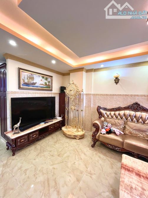 cho thuê biệt thự đẹp có thang máy đường Lê Thị Chợ,P. Phú Thuận Quận 7. - 2