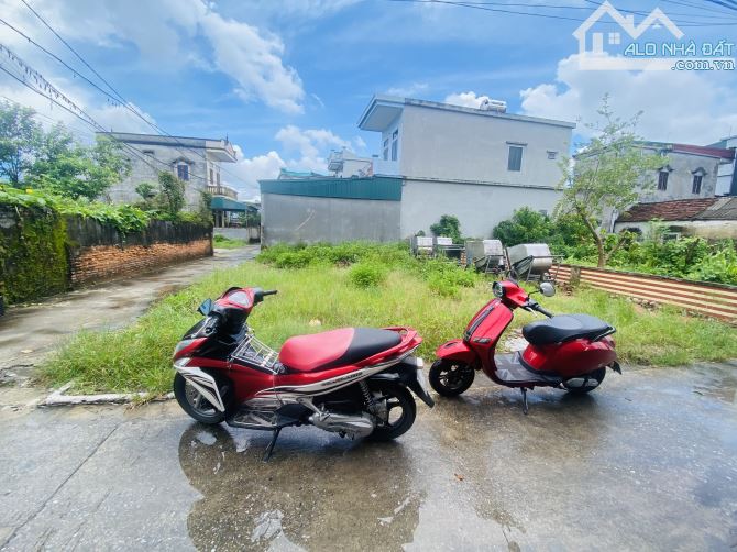 BÁN LÔ GÓC ĐƯỜNG HAI Ô TÔ TRÁNH NHAU TRUNG TÂM THỊ TRẤN VŨ THƯ THÁI BÌNH - 2