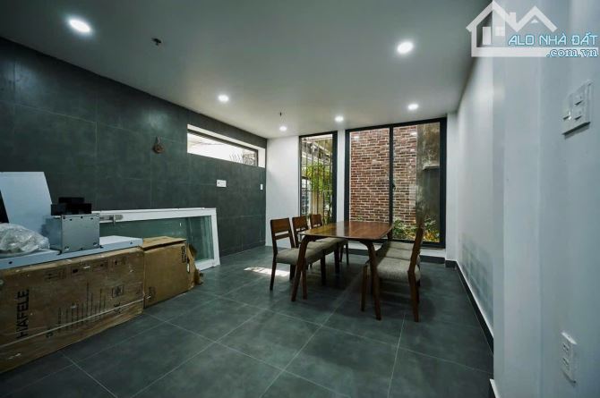 Mặt tiền hẻm xe tải Bùi Thị Xuân, Tân Bình. Giá 5 tỷ 770/ 81,7m2 (5mx16,32m). 3,5 tầng - 2