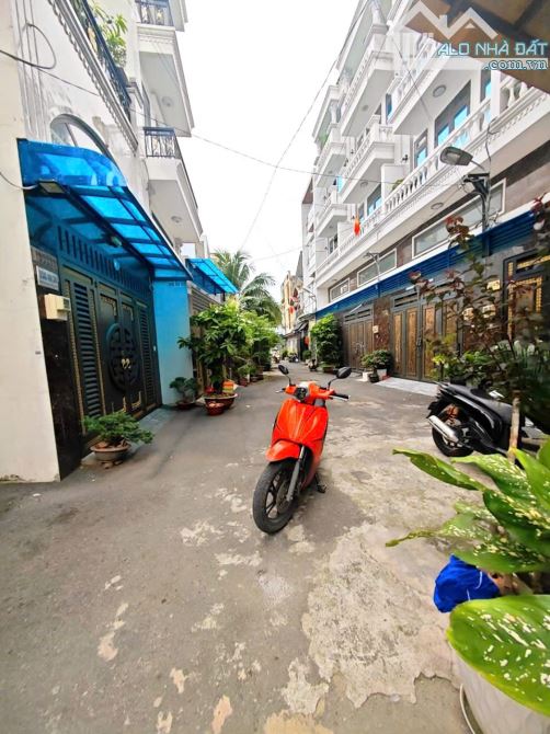 Bán Nhà Gò Vấp - Gần Siêu Thị Emart - Xe Hơi Vào Nhà - 68m2 Nở Hậu - 2