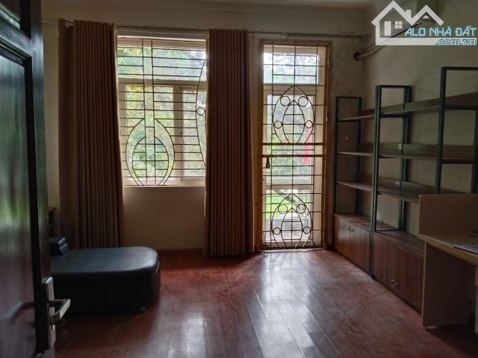 MỜI THUÊ NHÀ LÀNG VIỆT KIỀU CHÂU ÂU - MỘ LAO - 2