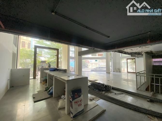 Tòa Building góc 2 mặt tiền đẹp 14/12 Hoàng Dư Khương 20 x 15m, hầm 6 tầng - giá 67 tỷ - 2