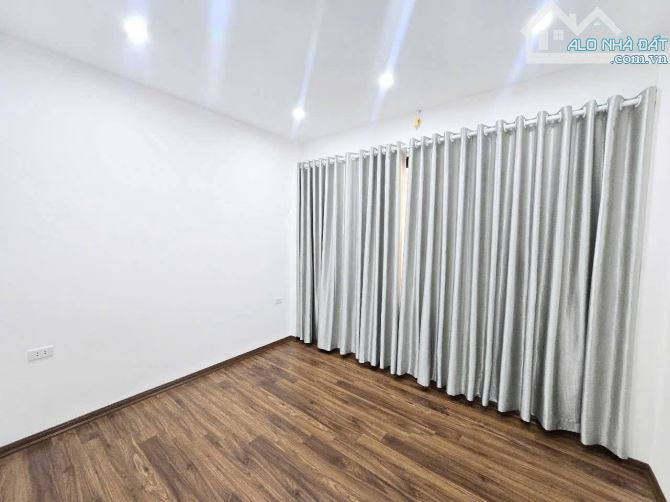 Bán nhà Kim Giang Thanh Trì  gần Linh Đàm 3 ngủ dt 30m2 giá 6.95 tỷ - 2