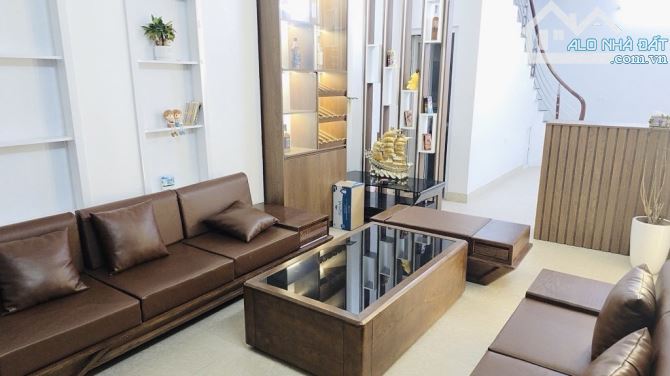 Lô góc Mỹ Đình – 9,5 tỷ - 45m2 - Nở hậu - 2