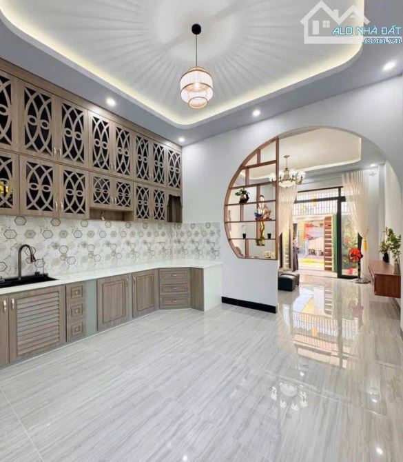 Nóng Hổi ! Bán nhà đẹp ở Thới Tam Thôn Hóc Môn 4x20 ( 80m2 ) 810 TRIỆU SỔ HỒNG RIÊNG ĐỦ - 2