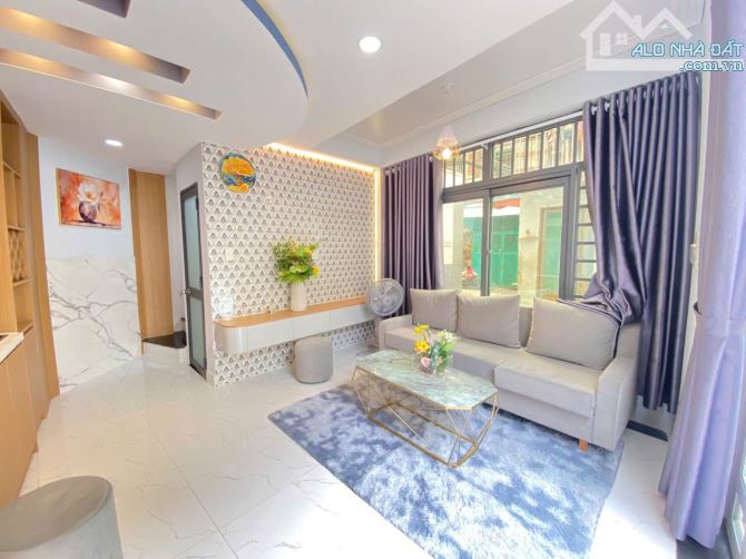 Nhỉnh 5,1 tỷ có ngay 4 tầng - NHÀ MỚI FULL NỘI THẤT - Lạc Long Quân - Tân Bình - 2