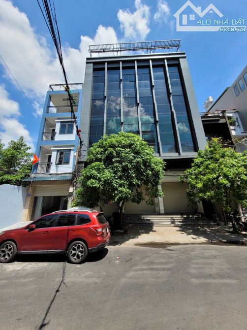 Bán gấp mặt tiền Hoa Đào - Khu Phan Xích Long. Phú Nhuận. DT: 8m x 18m. Hầm 3 tầng. 58 tỷ - 2