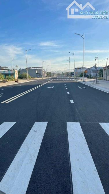 Chính chủ bán lô đất thổ cư đường nhựa 27m. Trung tâm, gần Biển, Khu dân cư đông - 2