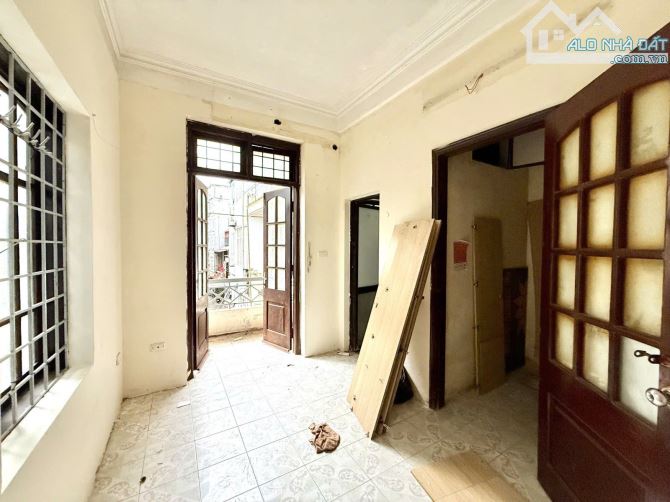 Nhà có Sân rộng gần ĐH Công Đoàn 70m 21,8 tỷ - 2