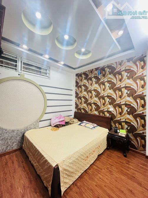 Nhà Yên Hòa - Phân Lô 3 Gác Tránh- 2 Nhà Ra Phố - Ngõ Thông Kinh Doanh - 2